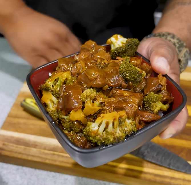 Keto Crockpot Recipe Beef and Broccoli