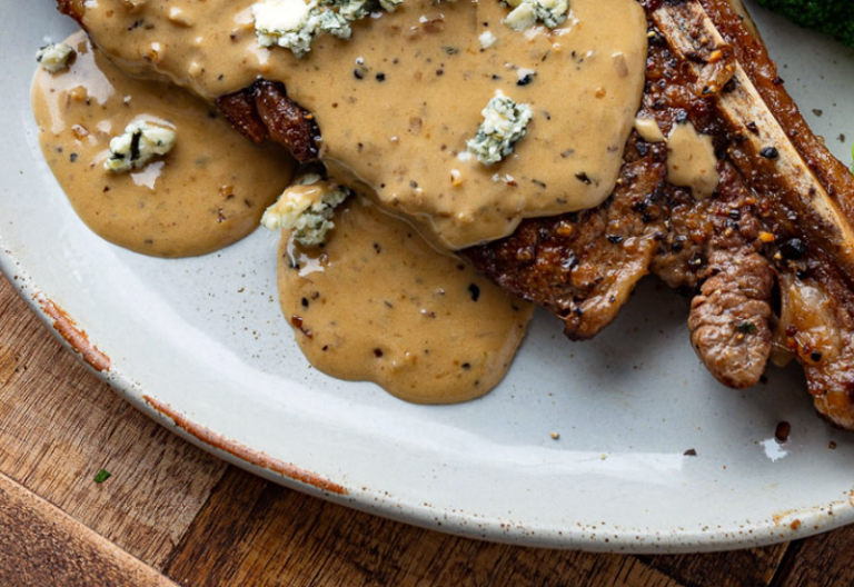 Easy Beef with Cheese Sauce