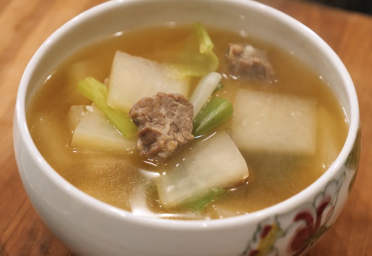 Beef with Daikon Soup