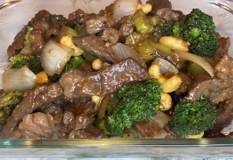 Easy Beef And Broccoli with Cashew Nuts