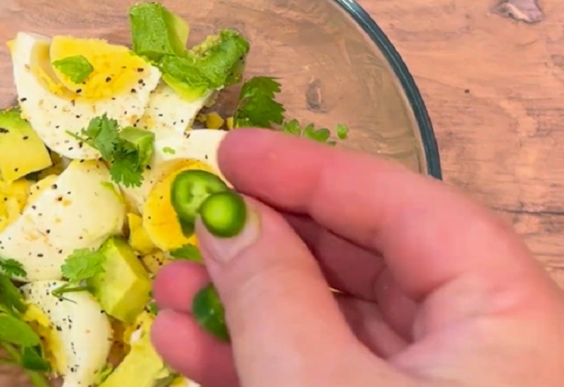 Eggs and Avocado Protein Bowl Recipe