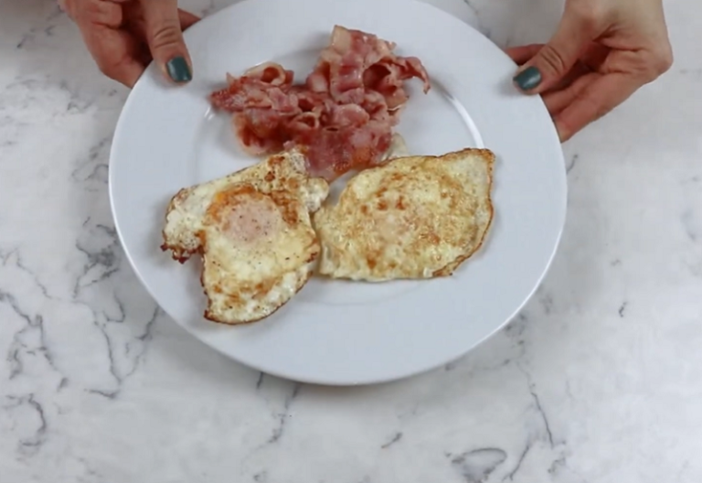 Keto Breakfast with Bacon