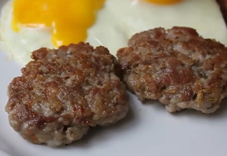 Keto Breakfast with Sausage Patties