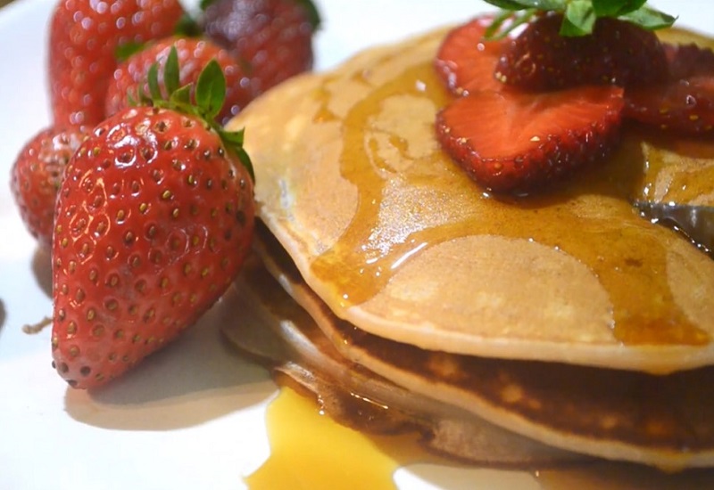 breakfast with strawberries pancakes