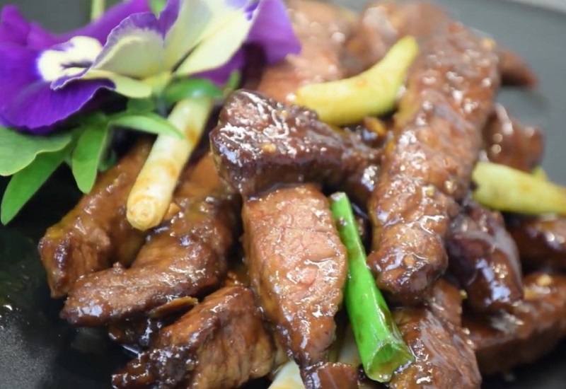 Garlic Beef & Spring Onion Stir-Fry Chinese Style