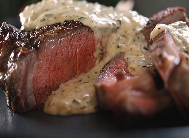Steak with Garlic Sauce
